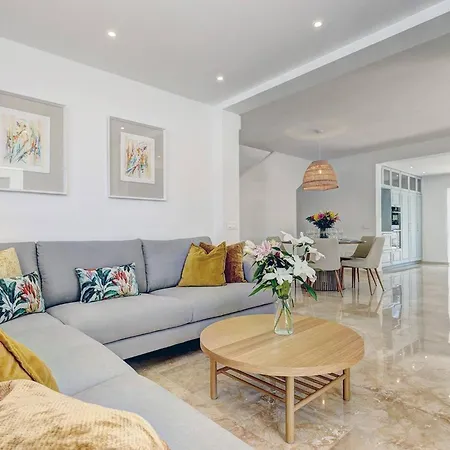 034 Luxury La Cala Villa, Private Pool And Sea Views *
